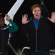 Illustration for article titled Will Ferrell and Kevin Hart rush and bluff their way through iGet Hard/i